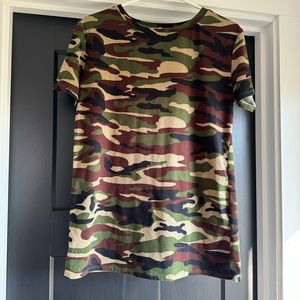 3 FOR $18 SALE Reborn J Camo Tee Medium